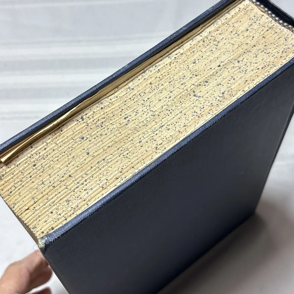 1970 Webster's New World Dictionary Of American Language Second College Edition
